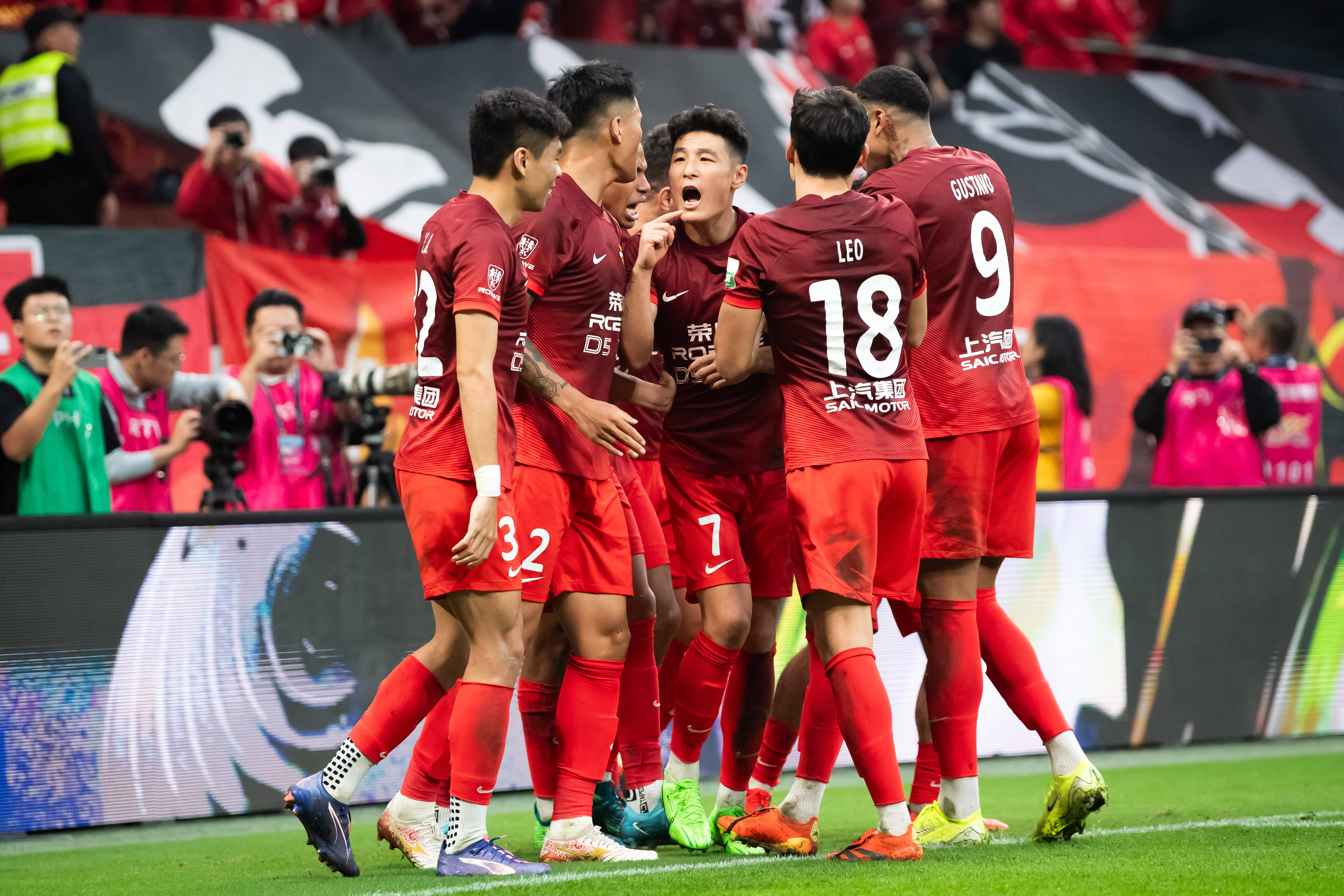 包含首尔FC客场战胜悉尼FC，晋级亚冠强的词条
