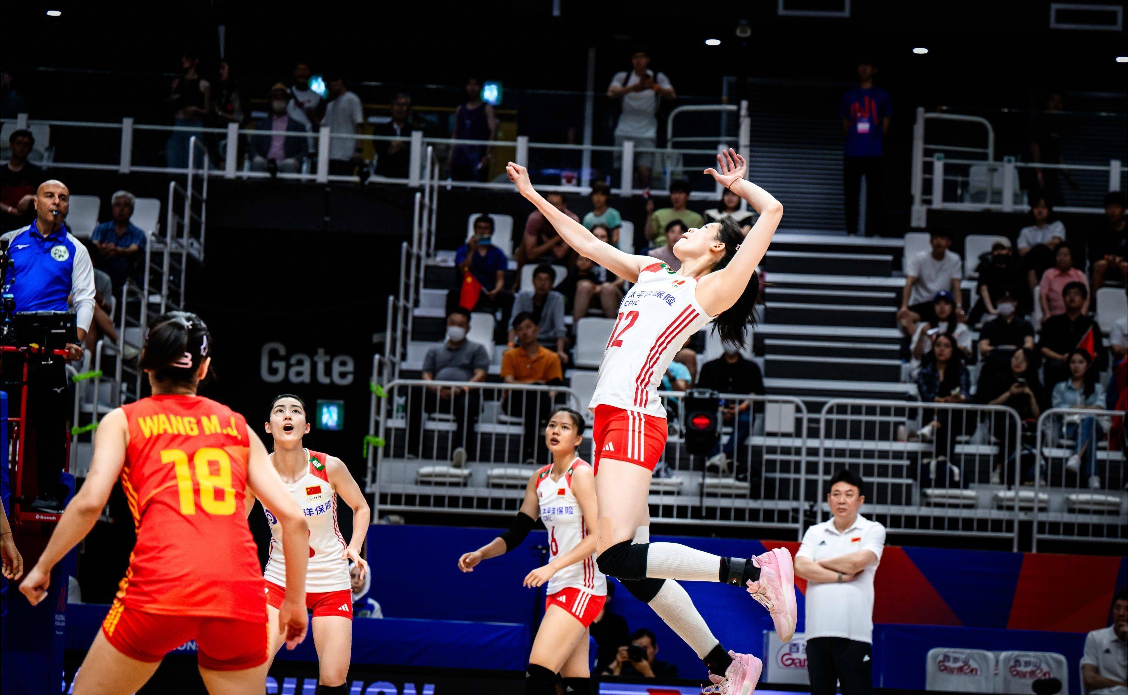 包含现代五项比赛中掀起激烈争夺,冠军或生变的词条 包含现代五项比赛中掀起激烈争夺,冠军或生变的词条