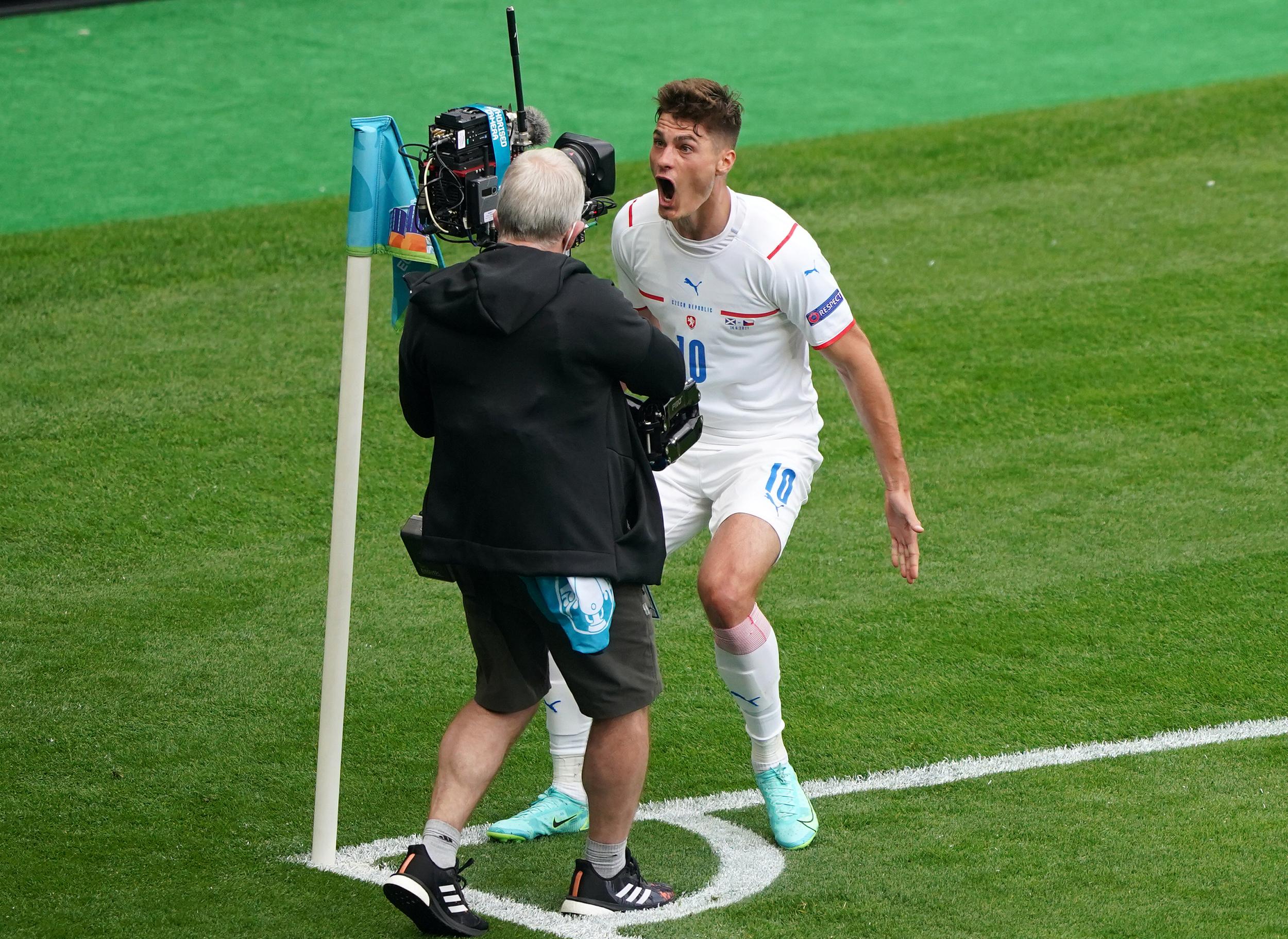 PG中国官网-瑞典逆转捷克-，晋级欧洲杯预选赛的简单介绍