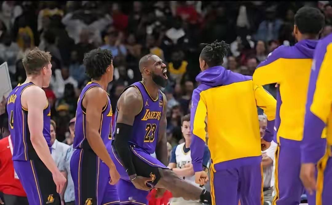 PG中国登录入口-包含湖人大胜太阳开局三连胜，詹皇首战两双关键拯救的词条