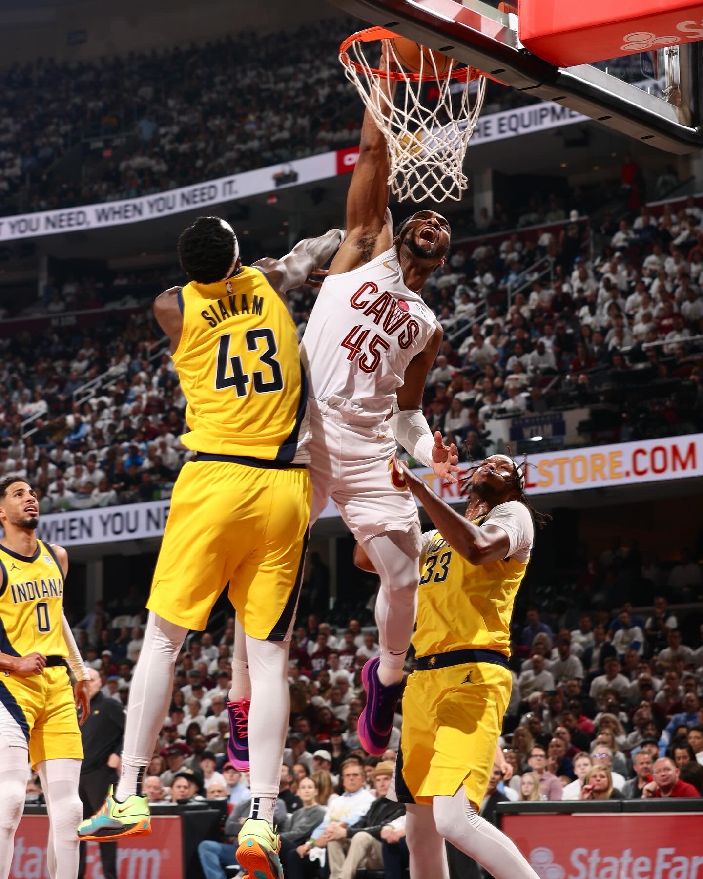 PG中国登录入口-步行者逆转篮网，阿德巴约三分雨点燃全场的简单介绍