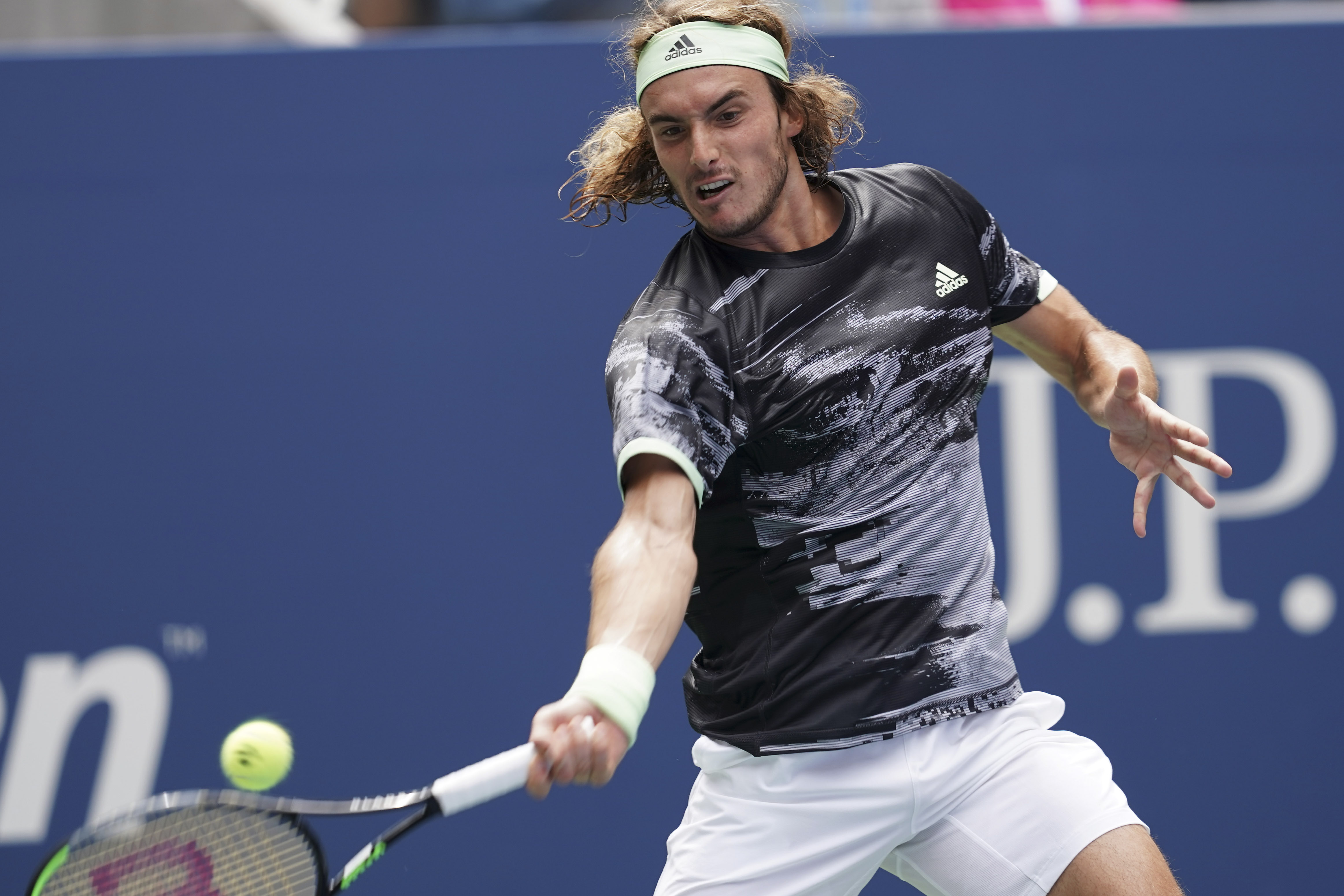 PG Soft Gaming-关于美国网球队轻取欧洲网球队，西西帕斯打破历史纪录的信息