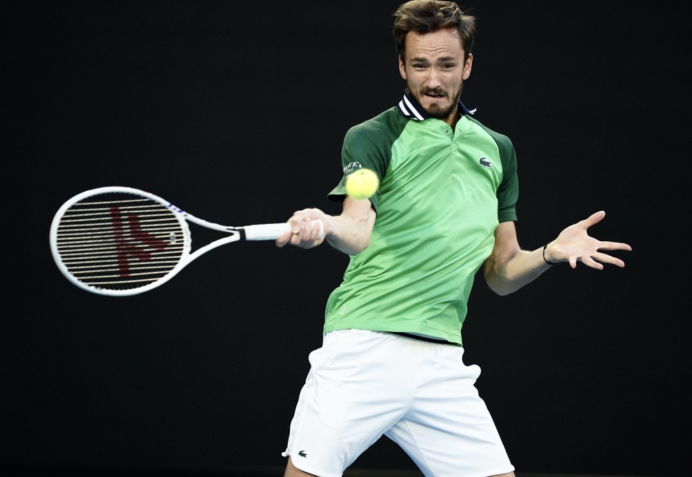 PG电子试玩官网-西班牙网球队逆转澳大利亚网球队，梅德韦杰夫高光表现的简单介绍