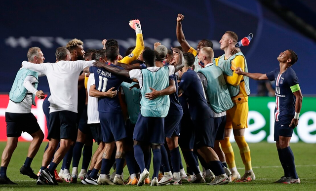 包含莱比锡红牛绝杀里昂,内马尔扛起全队的词条 包含莱比锡红牛绝杀里昂,内马尔扛起全队的词条