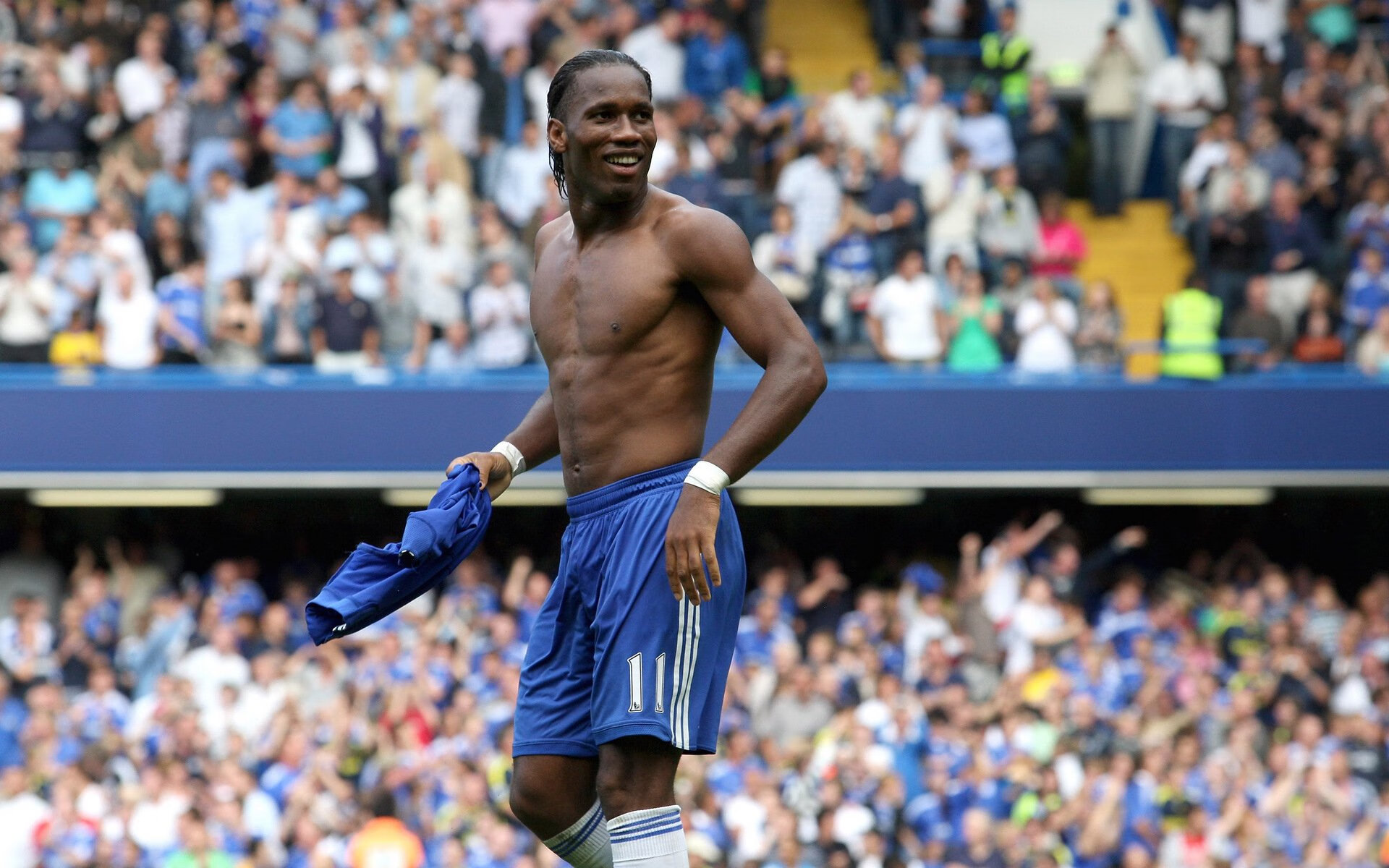 戈麦斯刷新纪录之夜，F1年度争冠史上最独特的加冕礼