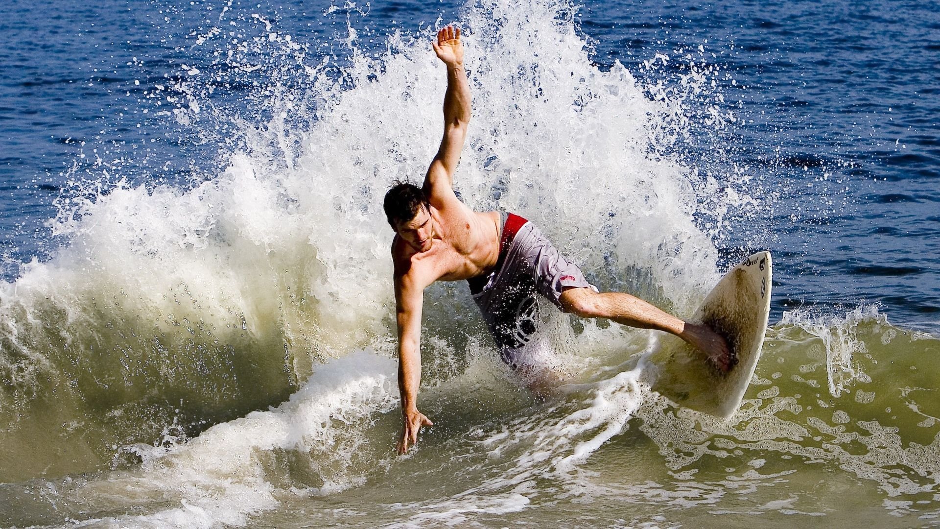 年度焦点之战，灰熊铁血防守如何全面压制太阳？